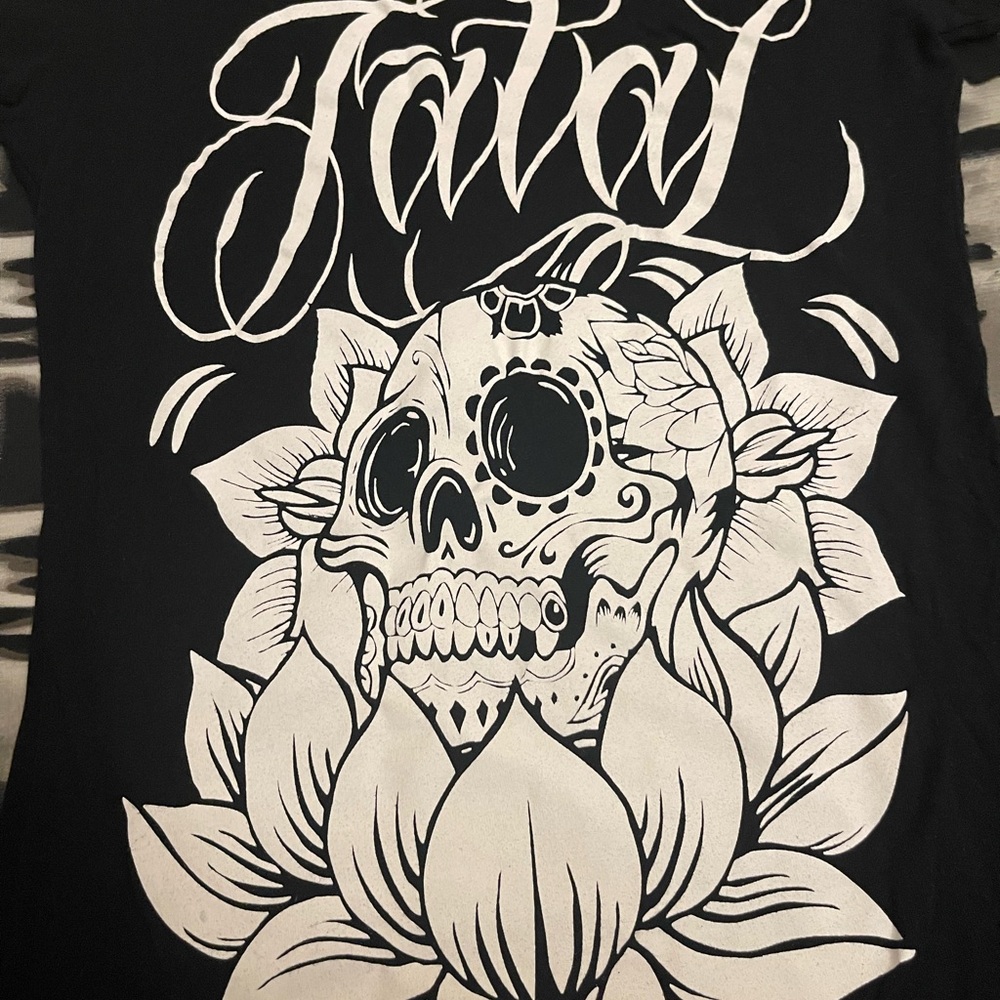 Fatal~Top - Picture 2 of 4